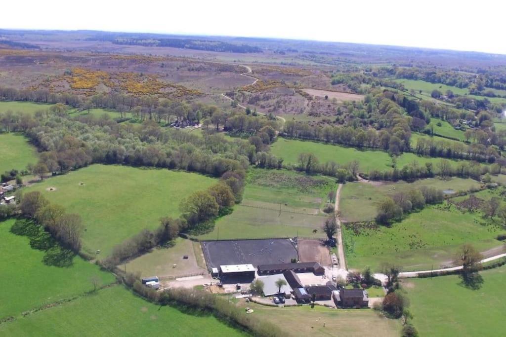 Arniss Farmhouse Fordingbridge Buitenkant foto